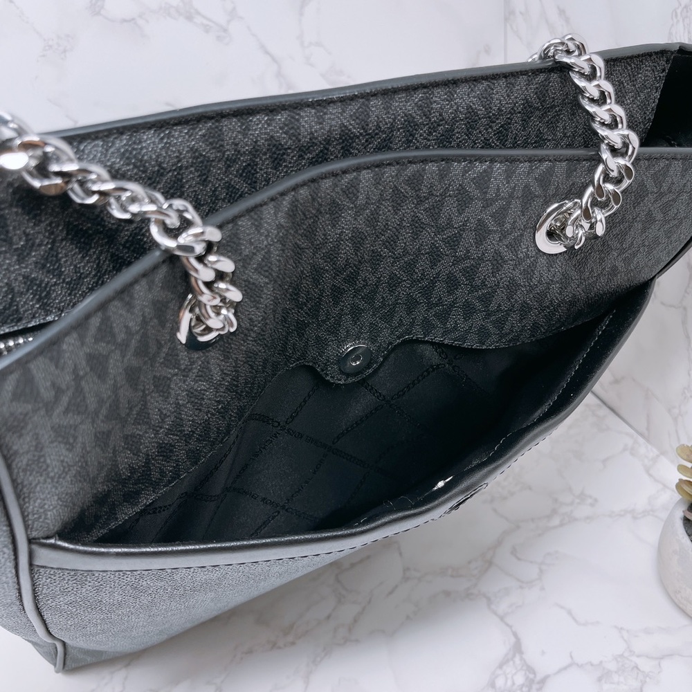 Michael Kors Blaire chain tote - Picture 3 of 10